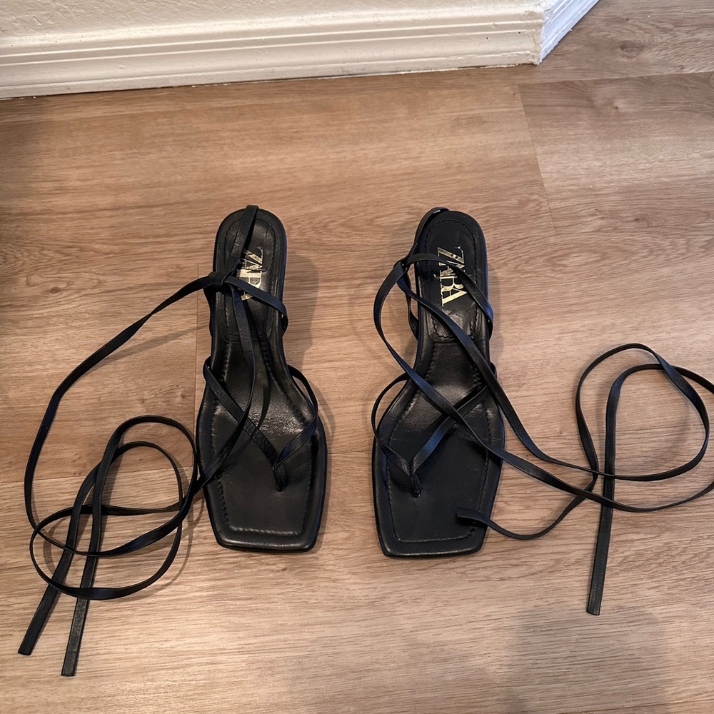 ZARA HEELED LEATHER SQUARE TOE SANDALS